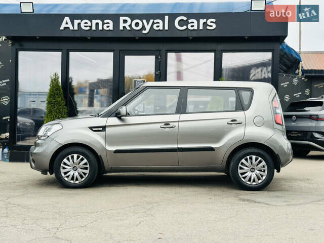 Серый Киа Soul, объемом двигателя 1.6 л и пробегом 18 тыс. км за 10500 $, фото 4 на Automoto.ua