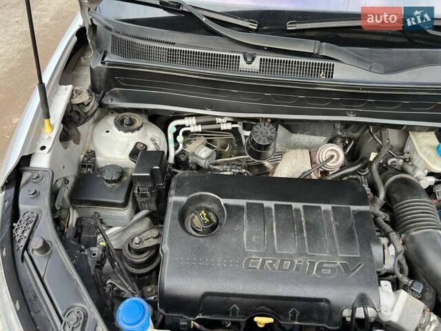 Серый Киа Soul, объемом двигателя 1.6 л и пробегом 275 тыс. км за 5999 $, фото 17 на Automoto.ua