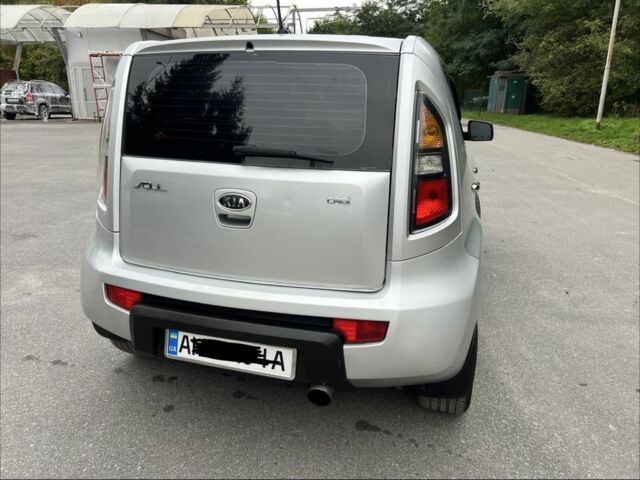 Серый Киа Soul, объемом двигателя 1.6 л и пробегом 275 тыс. км за 5999 $, фото 20 на Automoto.ua