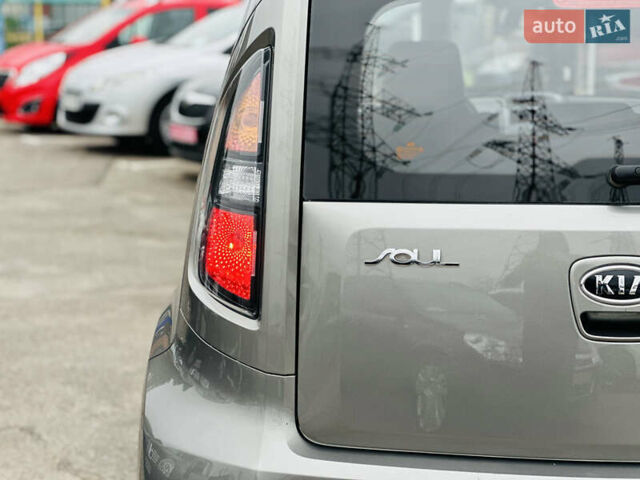 Сірий Кіа Soul, об'ємом двигуна 1.6 л та пробігом 18 тис. км за 9999 $, фото 7 на Automoto.ua