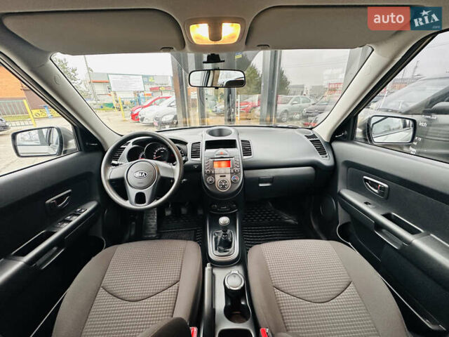 Сірий Кіа Soul, об'ємом двигуна 1.6 л та пробігом 18 тис. км за 9999 $, фото 24 на Automoto.ua