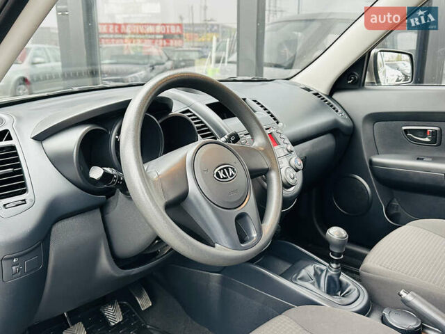 Сірий Кіа Soul, об'ємом двигуна 1.6 л та пробігом 18 тис. км за 9999 $, фото 17 на Automoto.ua