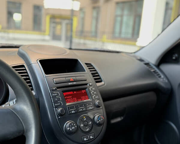 Серый Киа Soul, объемом двигателя 1.59 л и пробегом 203 тыс. км за 7500 $, фото 21 на Automoto.ua