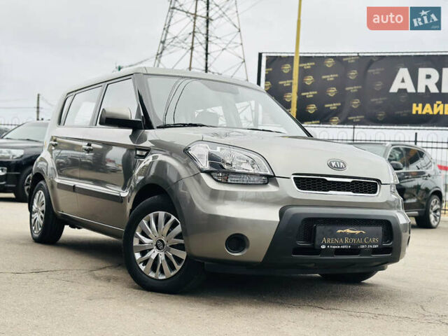 Серый Киа Soul, объемом двигателя 1.6 л и пробегом 18 тыс. км за 10500 $, фото 2 на Automoto.ua