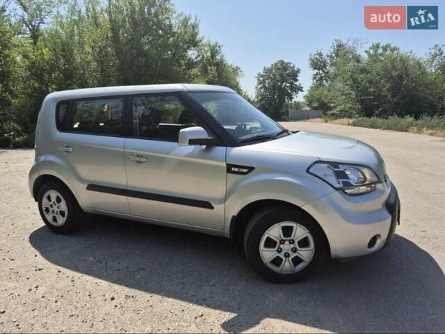 Серый Киа Soul, объемом двигателя 1.59 л и пробегом 59 тыс. км за 9000 $, фото 4 на Automoto.ua