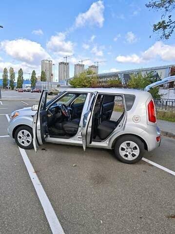 Серый Киа Soul, объемом двигателя 1.59 л и пробегом 184 тыс. км за 8500 $, фото 6 на Automoto.ua