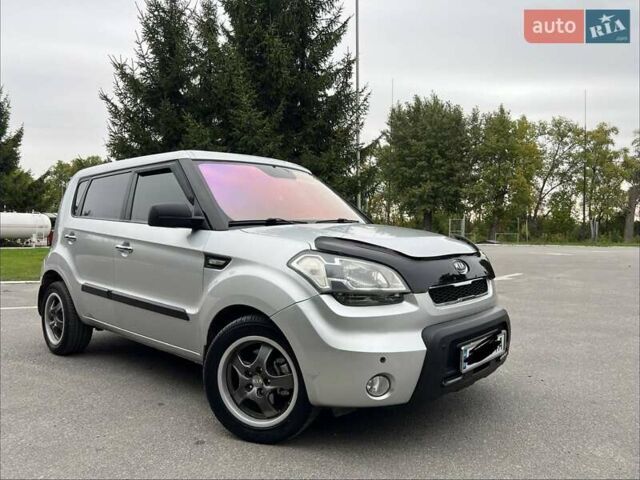 Серый Киа Soul, объемом двигателя 1.6 л и пробегом 275 тыс. км за 5999 $, фото 31 на Automoto.ua