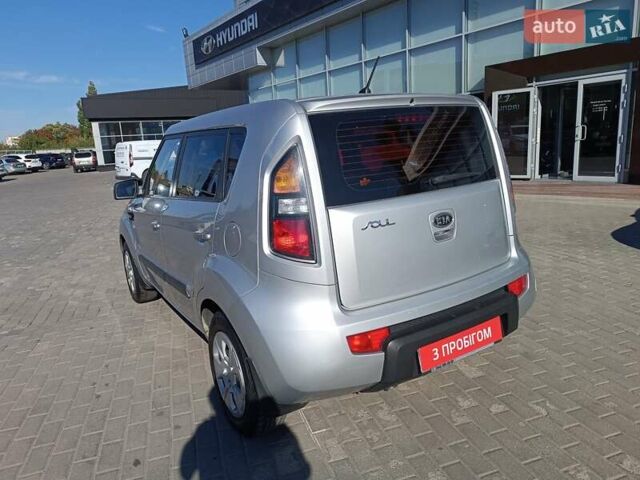 Серый Киа Soul, объемом двигателя 1.6 л и пробегом 279 тыс. км за 5850 $, фото 4 на Automoto.ua