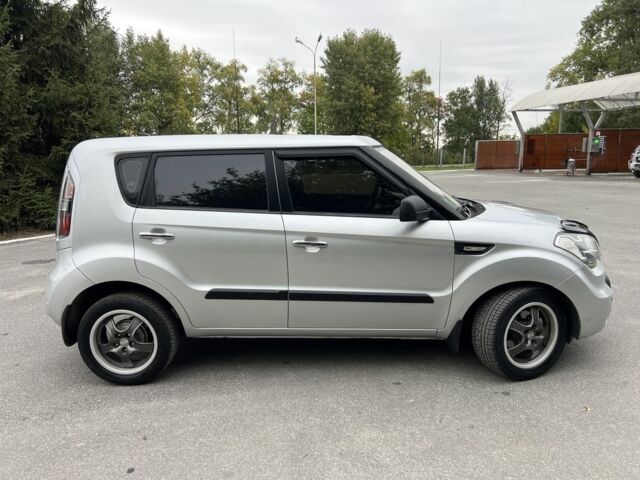 Серый Киа Soul, объемом двигателя 1.6 л и пробегом 275 тыс. км за 5999 $, фото 18 на Automoto.ua
