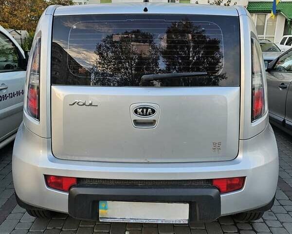 Серый Киа Soul, объемом двигателя 1.6 л и пробегом 114 тыс. км за 8300 $, фото 1 на Automoto.ua