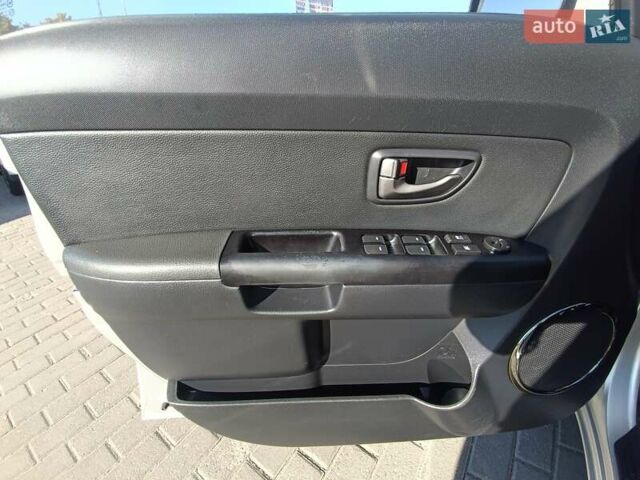 Серый Киа Soul, объемом двигателя 1.6 л и пробегом 279 тыс. км за 5850 $, фото 9 на Automoto.ua