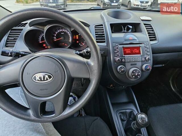 Серый Киа Soul, объемом двигателя 1.6 л и пробегом 114 тыс. км за 8300 $, фото 5 на Automoto.ua