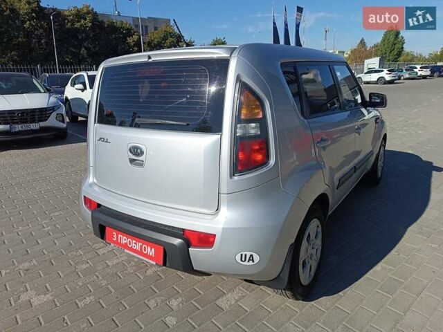 Серый Киа Soul, объемом двигателя 1.6 л и пробегом 279 тыс. км за 5850 $, фото 6 на Automoto.ua