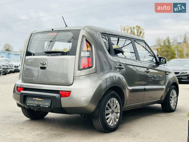 Серый Киа Soul, объемом двигателя 1.6 л и пробегом 18 тыс. км за 10500 $, фото 9 на Automoto.ua