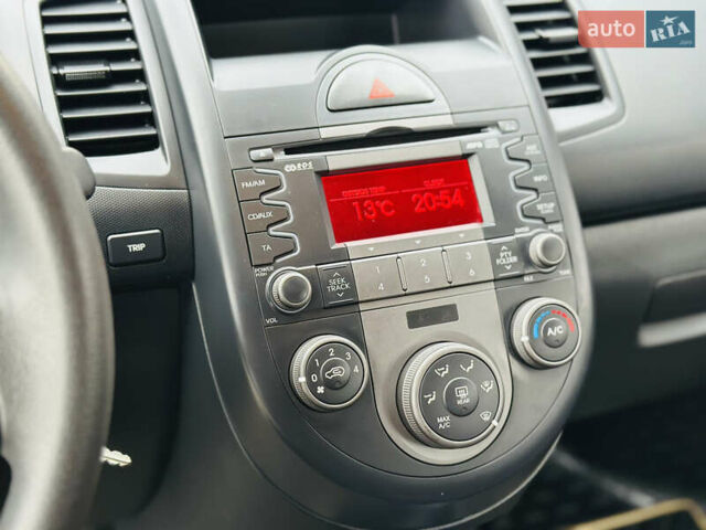 Серый Киа Soul, объемом двигателя 1.6 л и пробегом 18 тыс. км за 10500 $, фото 28 на Automoto.ua