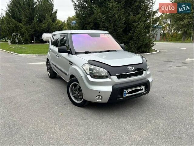 Серый Киа Soul, объемом двигателя 1.6 л и пробегом 275 тыс. км за 5999 $, фото 24 на Automoto.ua