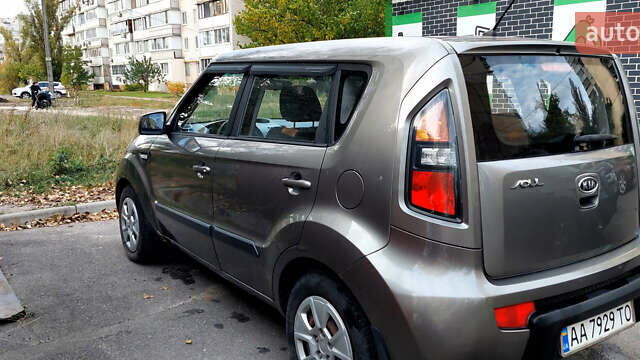 Серый Киа Soul, объемом двигателя 1.6 л и пробегом 109 тыс. км за 8300 $, фото 20 на Automoto.ua
