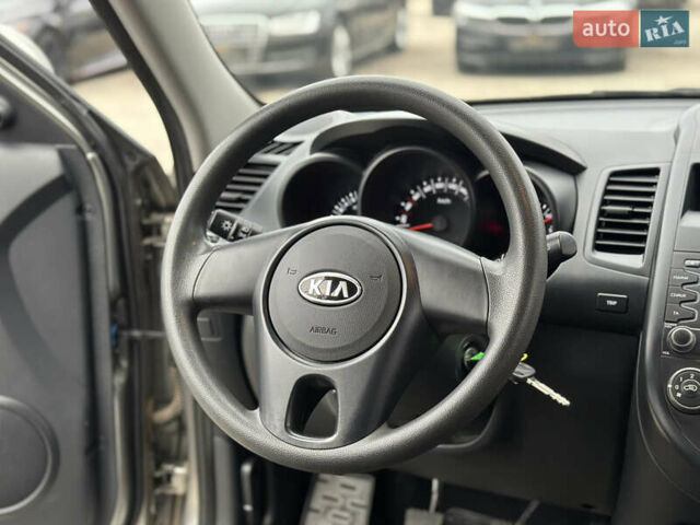 Серый Киа Soul, объемом двигателя 1.6 л и пробегом 18 тыс. км за 10500 $, фото 20 на Automoto.ua