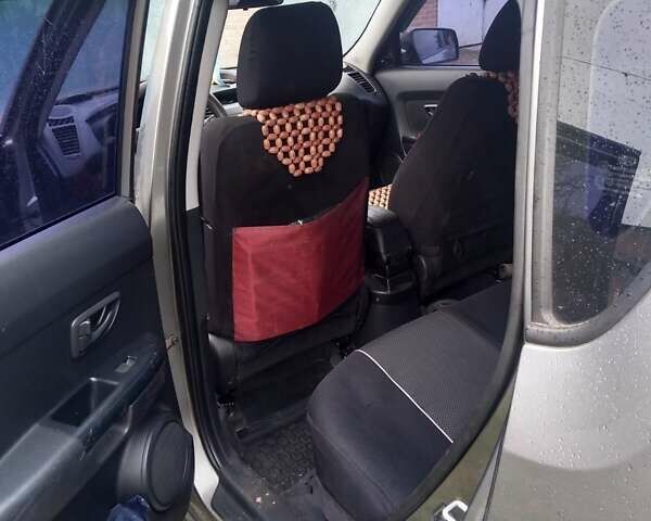 Серый Киа Soul, объемом двигателя 1.59 л и пробегом 138 тыс. км за 6900 $, фото 2 на Automoto.ua