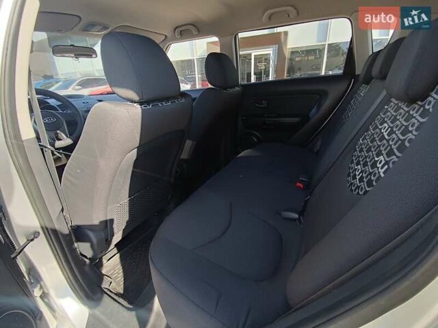 Серый Киа Soul, объемом двигателя 1.6 л и пробегом 279 тыс. км за 5850 $, фото 10 на Automoto.ua
