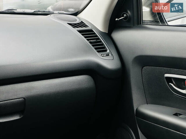 Сірий Кіа Soul, об'ємом двигуна 1.6 л та пробігом 18 тис. км за 9999 $, фото 27 на Automoto.ua