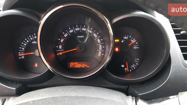 Серый Киа Soul, объемом двигателя 1.6 л и пробегом 109 тыс. км за 8300 $, фото 29 на Automoto.ua