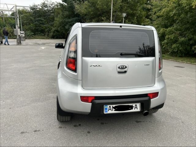 Серый Киа Soul, объемом двигателя 1.6 л и пробегом 275 тыс. км за 5999 $, фото 19 на Automoto.ua