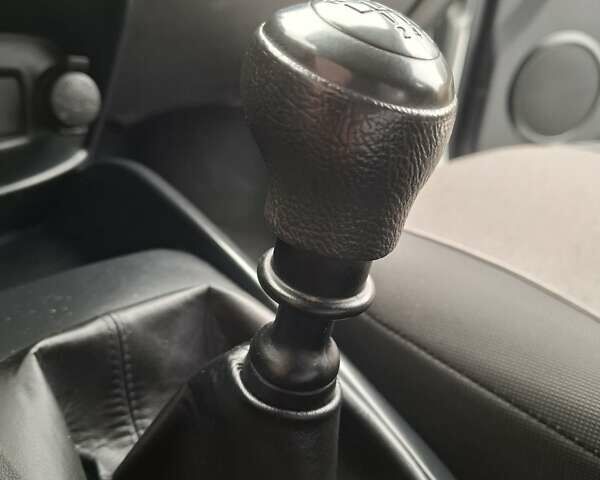 Сірий Кіа Soul, об'ємом двигуна 1.59 л та пробігом 86 тис. км за 6900 $, фото 45 на Automoto.ua