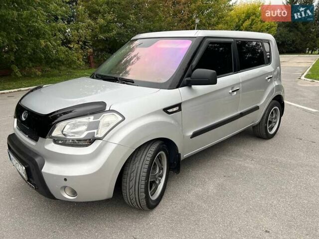 Серый Киа Soul, объемом двигателя 1.6 л и пробегом 275 тыс. км за 5999 $, фото 5 на Automoto.ua