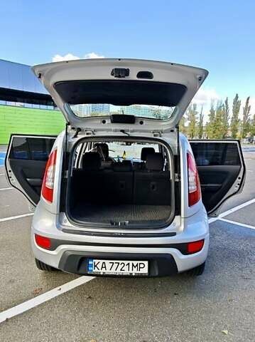 Серый Киа Soul, объемом двигателя 1.59 л и пробегом 184 тыс. км за 8500 $, фото 7 на Automoto.ua