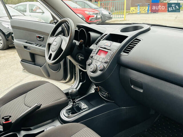 Сірий Кіа Soul, об'ємом двигуна 1.6 л та пробігом 18 тис. км за 9999 $, фото 31 на Automoto.ua