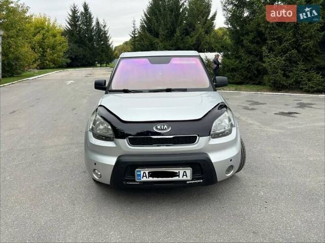 Серый Киа Soul, объемом двигателя 1.6 л и пробегом 275 тыс. км за 5999 $, фото 28 на Automoto.ua