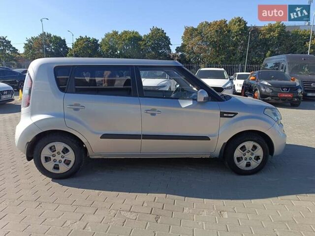 Серый Киа Soul, объемом двигателя 1.6 л и пробегом 279 тыс. км за 5850 $, фото 7 на Automoto.ua