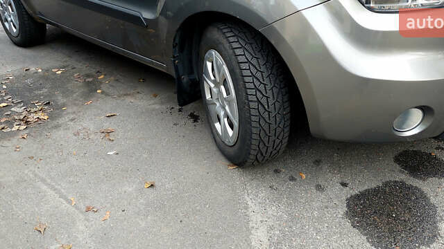 Серый Киа Soul, объемом двигателя 1.6 л и пробегом 109 тыс. км за 8300 $, фото 33 на Automoto.ua