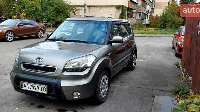Серый Киа Soul, объемом двигателя 1.6 л и пробегом 109 тыс. км за 8300 $, фото 12 на Automoto.ua