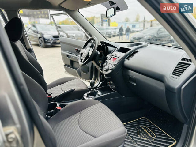 Серый Киа Soul, объемом двигателя 1.6 л и пробегом 18 тыс. км за 10500 $, фото 22 на Automoto.ua