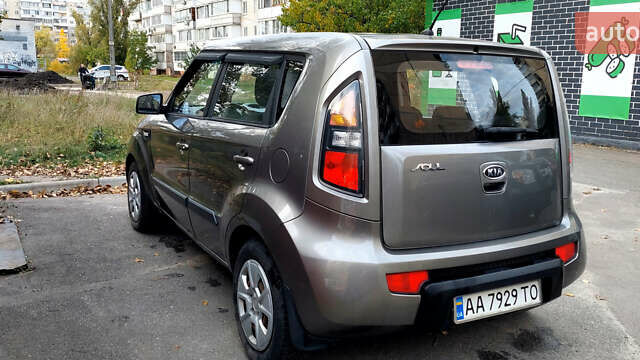 Серый Киа Soul, объемом двигателя 1.6 л и пробегом 109 тыс. км за 8300 $, фото 19 на Automoto.ua