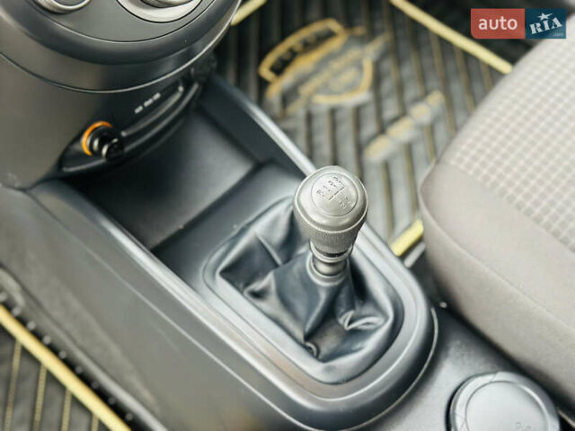 Серый Киа Soul, объемом двигателя 1.6 л и пробегом 18 тыс. км за 10500 $, фото 29 на Automoto.ua