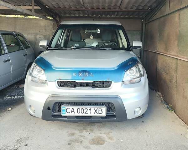 Серый Киа Soul, объемом двигателя 1.58 л и пробегом 209 тыс. км за 7800 $, фото 14 на Automoto.ua