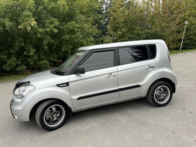 Серый Киа Soul, объемом двигателя 1.6 л и пробегом 275 тыс. км за 5999 $, фото 6 на Automoto.ua