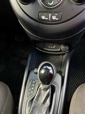 Серый Киа Soul, объемом двигателя 1.59 л и пробегом 184 тыс. км за 8500 $, фото 17 на Automoto.ua