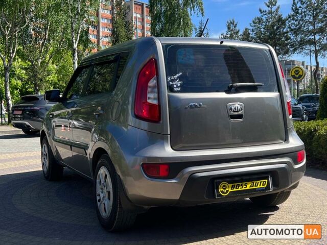Серый Киа Soul, объемом двигателя 1.6 л и пробегом 122 тыс. км за 9300 $, фото 4 на Automoto.ua