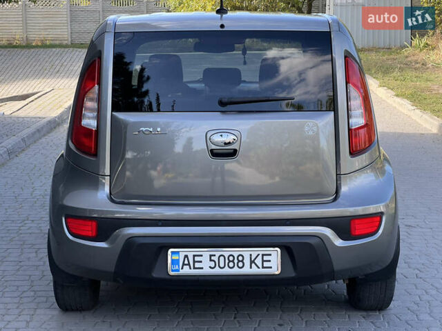 Сірий Кіа Soul, об'ємом двигуна 1.59 л та пробігом 152 тис. км за 8400 $, фото 5 на Automoto.ua