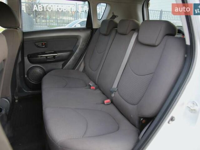 Серый Киа Soul, объемом двигателя 1.59 л и пробегом 154 тыс. км за 7900 $, фото 7 на Automoto.ua