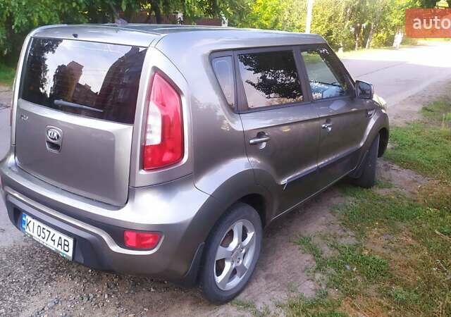 Серый Киа Soul, объемом двигателя 1.59 л и пробегом 230 тыс. км за 7900 $, фото 2 на Automoto.ua