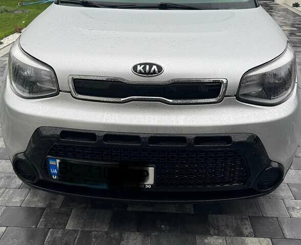 Серый Киа Soul, объемом двигателя 2 л и пробегом 130 тыс. км за 7500 $, фото 3 на Automoto.ua