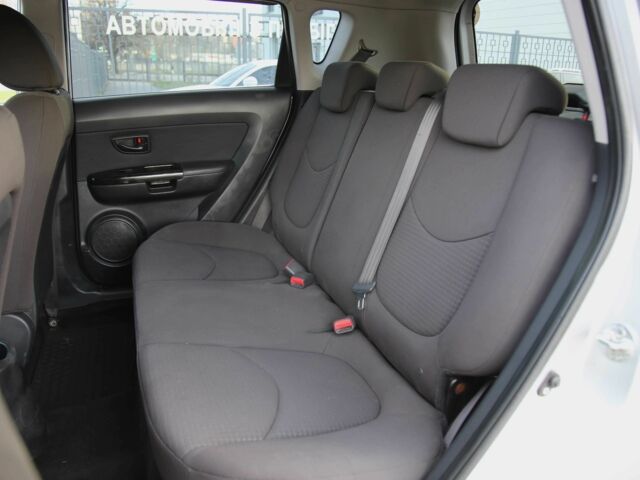 Серый Киа Soul, объемом двигателя 1.6 л и пробегом 154 тыс. км за 7900 $, фото 7 на Automoto.ua