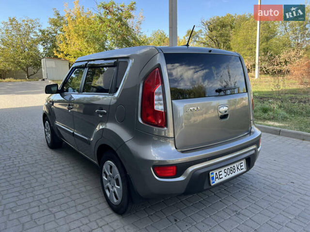 Сірий Кіа Soul, об'ємом двигуна 1.59 л та пробігом 152 тис. км за 8400 $, фото 11 на Automoto.ua