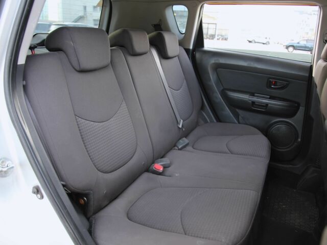 Серый Киа Soul, объемом двигателя 1.6 л и пробегом 154 тыс. км за 7900 $, фото 8 на Automoto.ua