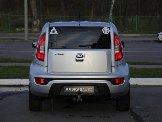 Серый Киа Soul, объемом двигателя 1.6 л и пробегом 154 тыс. км за 7900 $, фото 4 на Automoto.ua